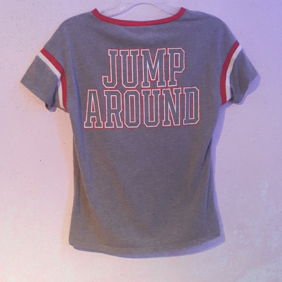 VS Pink University of Wisconsin tee - Picture 2 of 2